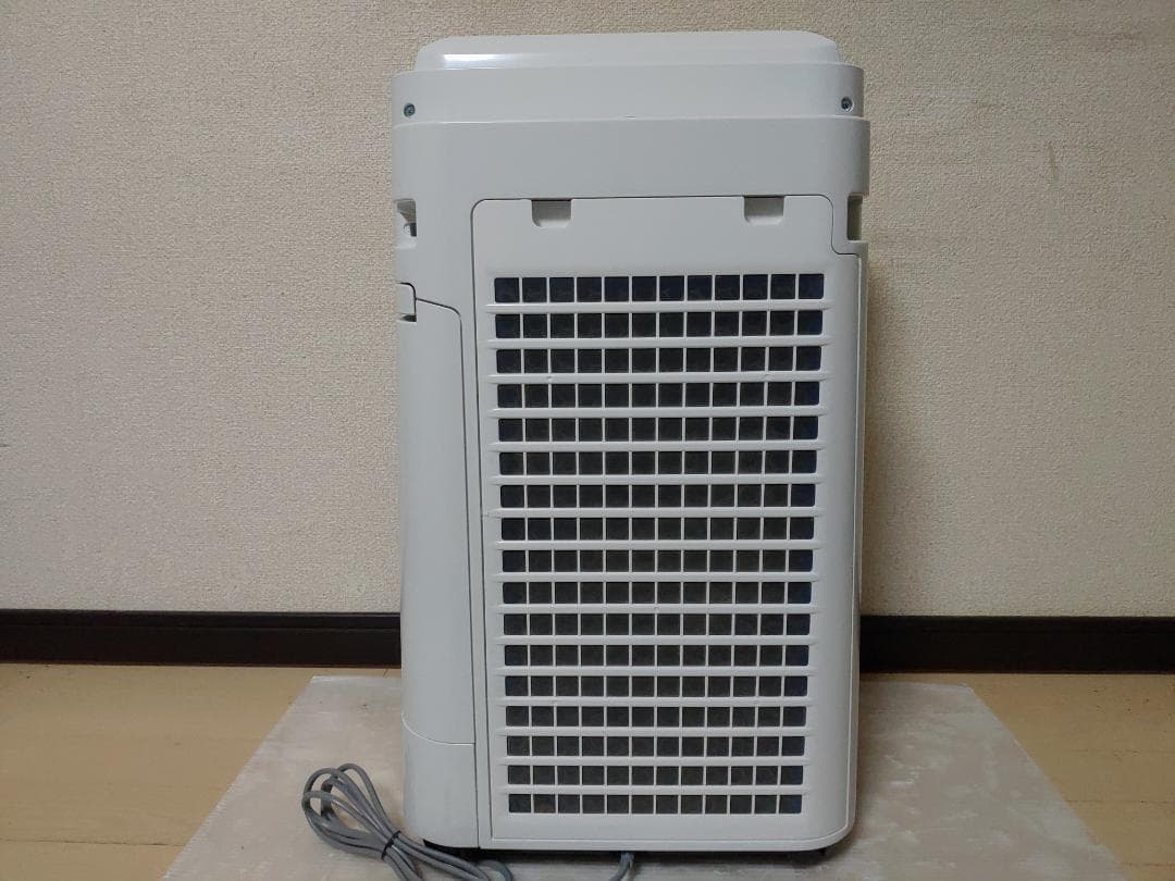 シャープ 加湿空気清浄機 KC-R50-W 2024年製
