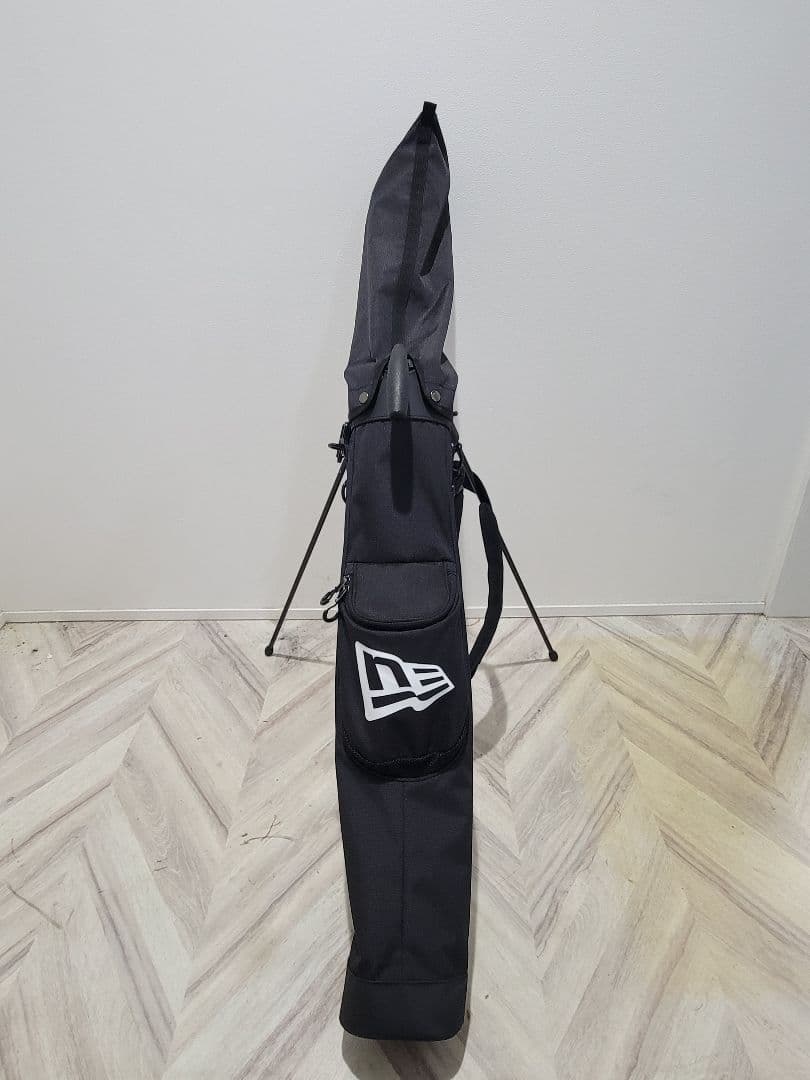 NEW ERA セルフスタンドケース