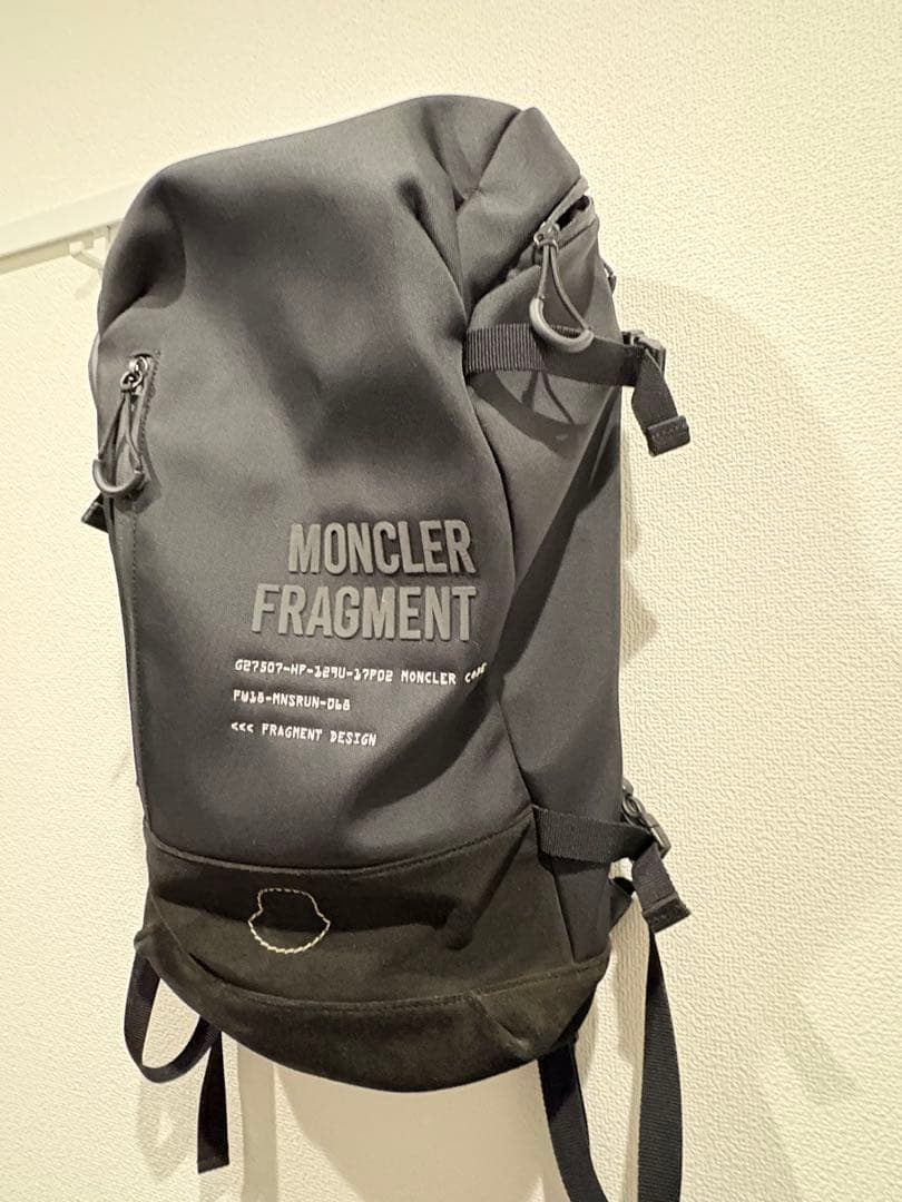 MONCLER FRAGMENT 黒 バックパック　リュック　4K103