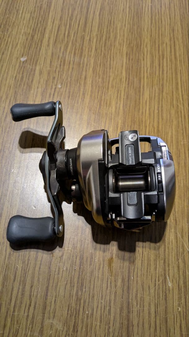 DAIWA 21ジリオンZILLION SV TW 1000H 右ハンドル