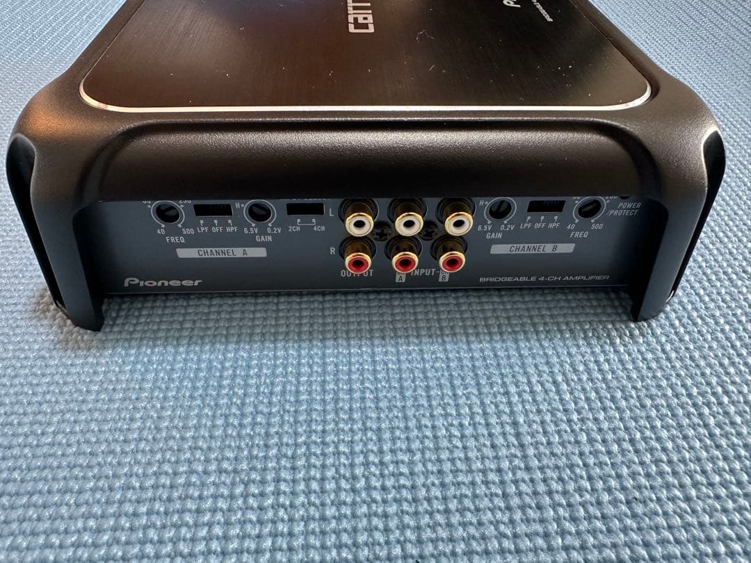 【送料無料】Pioneer carrozzeria GM-D8400 アンプ