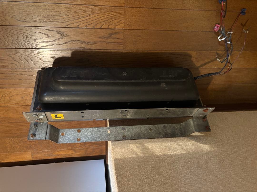 トラックテールランプ