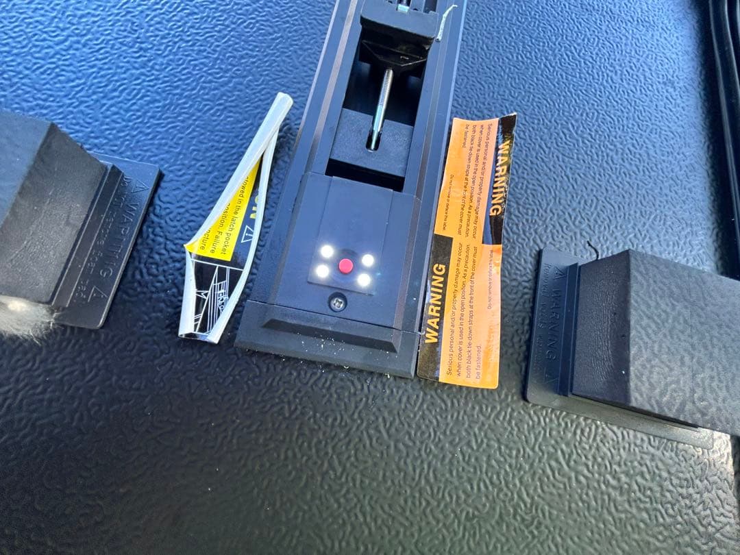 【GI★GEAR社製】ハードトノカバー 三つ折り ハイラックス専用GUN125