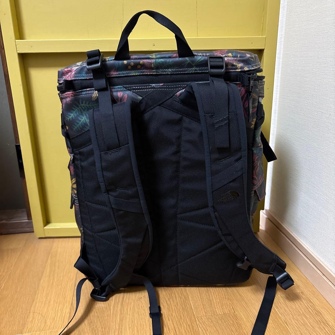 ミ*ン様 ノースフェイス　ヒューズボックス　リュック