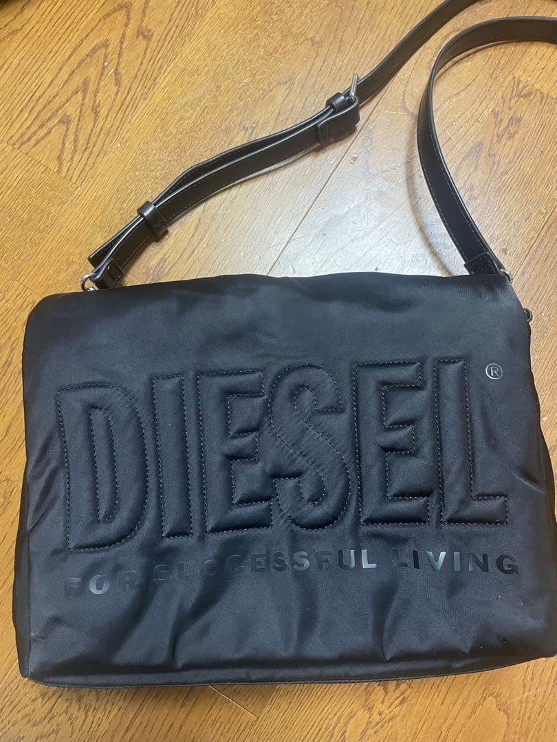 DIESEL ショルダーバッグ ブラック X08951