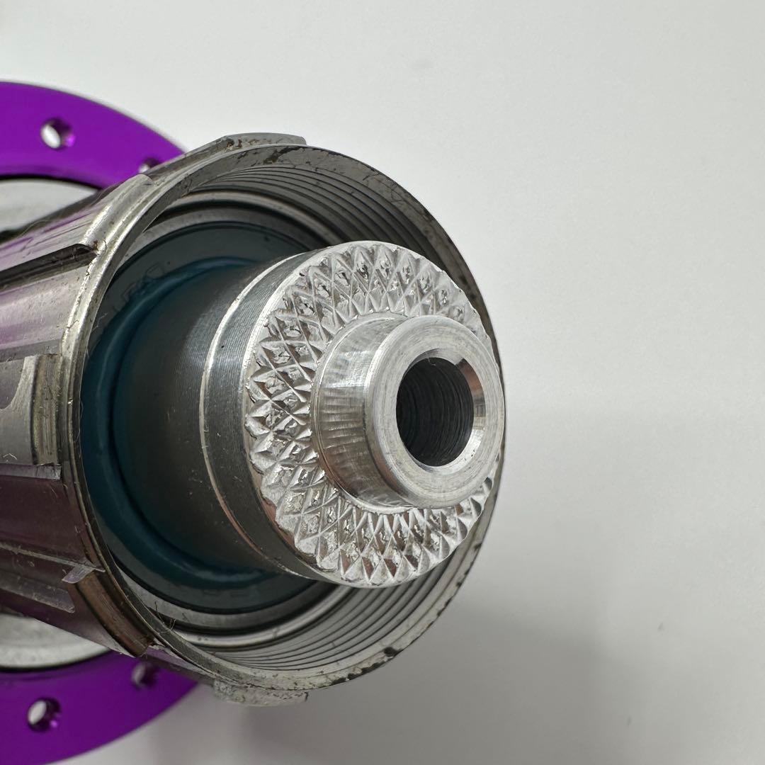 新品 WHITE INDUSTRIES T11 リアハブ 32H HG