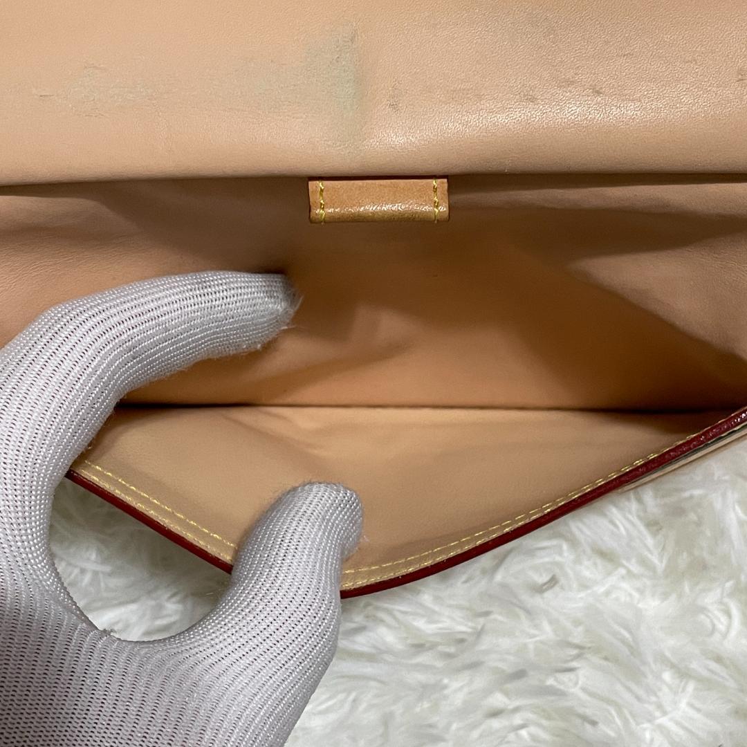 ルイヴィトン　モノグラム マルチカラー　ポルトトレゾール　インターナショナル　白