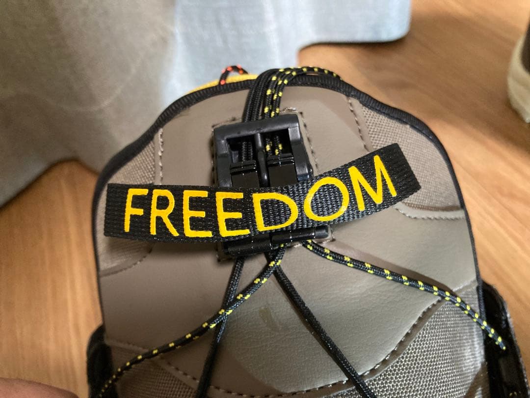 FREEDOM スノーボードブーツ ブラウン/イエロー