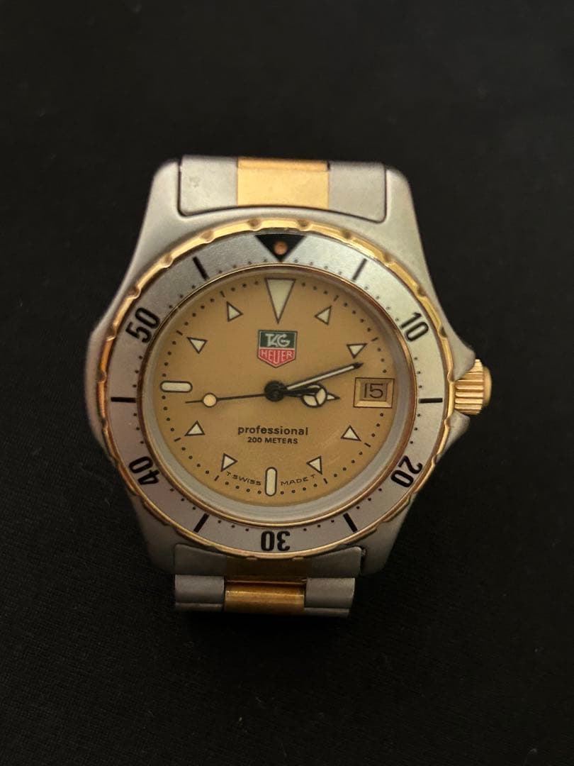 タグ・ホイヤー ダイバーズウォッチ プロフェッショナル200. 稼働中