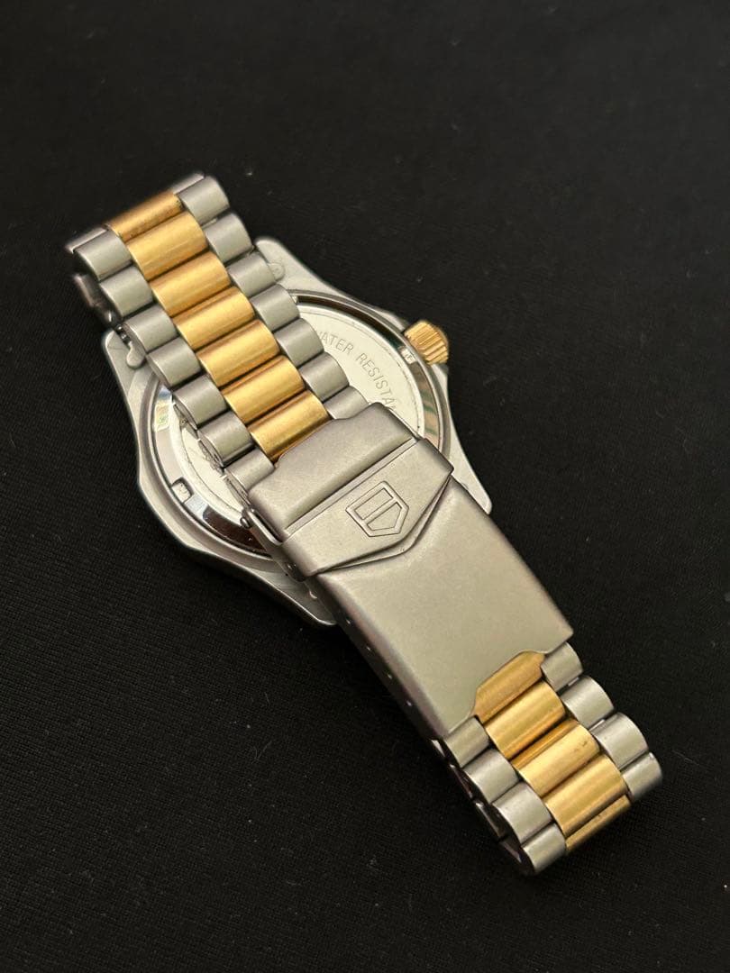 タグ・ホイヤー ダイバーズウォッチ プロフェッショナル200. 稼働中