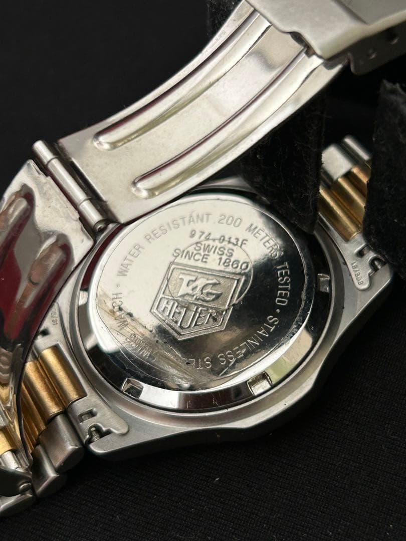 タグ・ホイヤー ダイバーズウォッチ プロフェッショナル200. 稼働中