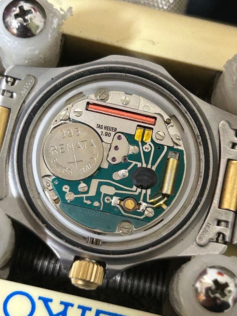 タグ・ホイヤー ダイバーズウォッチ プロフェッショナル200. 稼働中