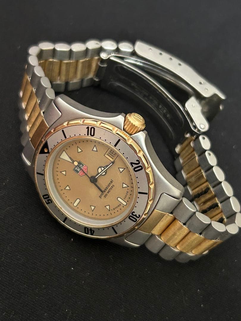 タグ・ホイヤー ダイバーズウォッチ プロフェッショナル200. 稼働中