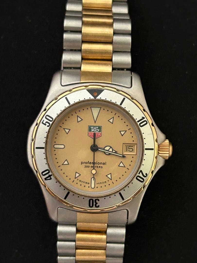 タグ・ホイヤー ダイバーズウォッチ プロフェッショナル200. 稼働中