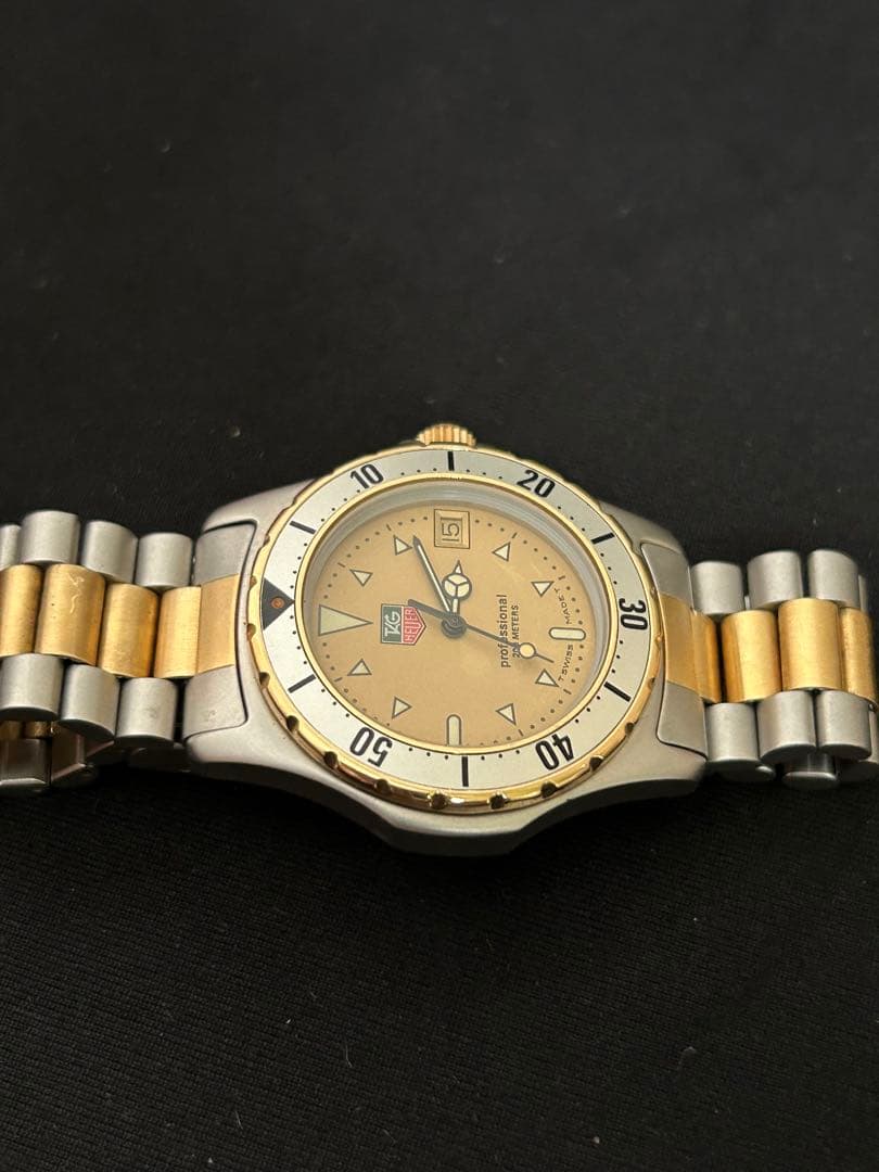 タグ・ホイヤー ダイバーズウォッチ プロフェッショナル200. 稼働中