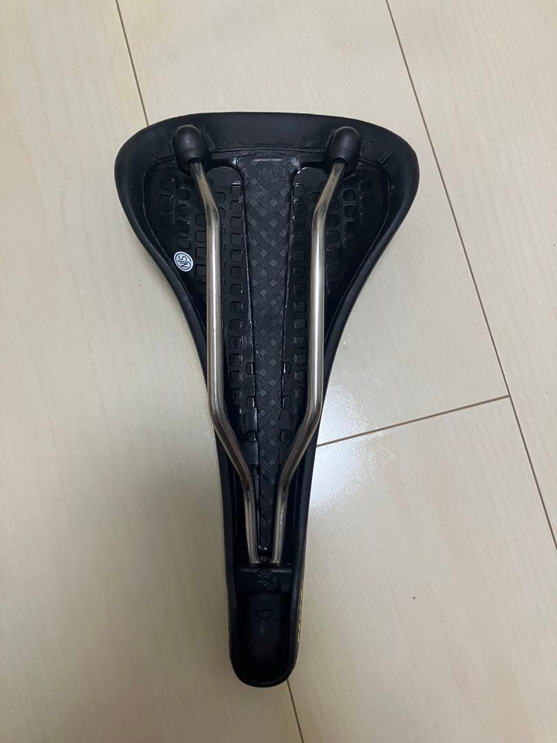 美品　セライタリア　フライト　selle italia flite サドル