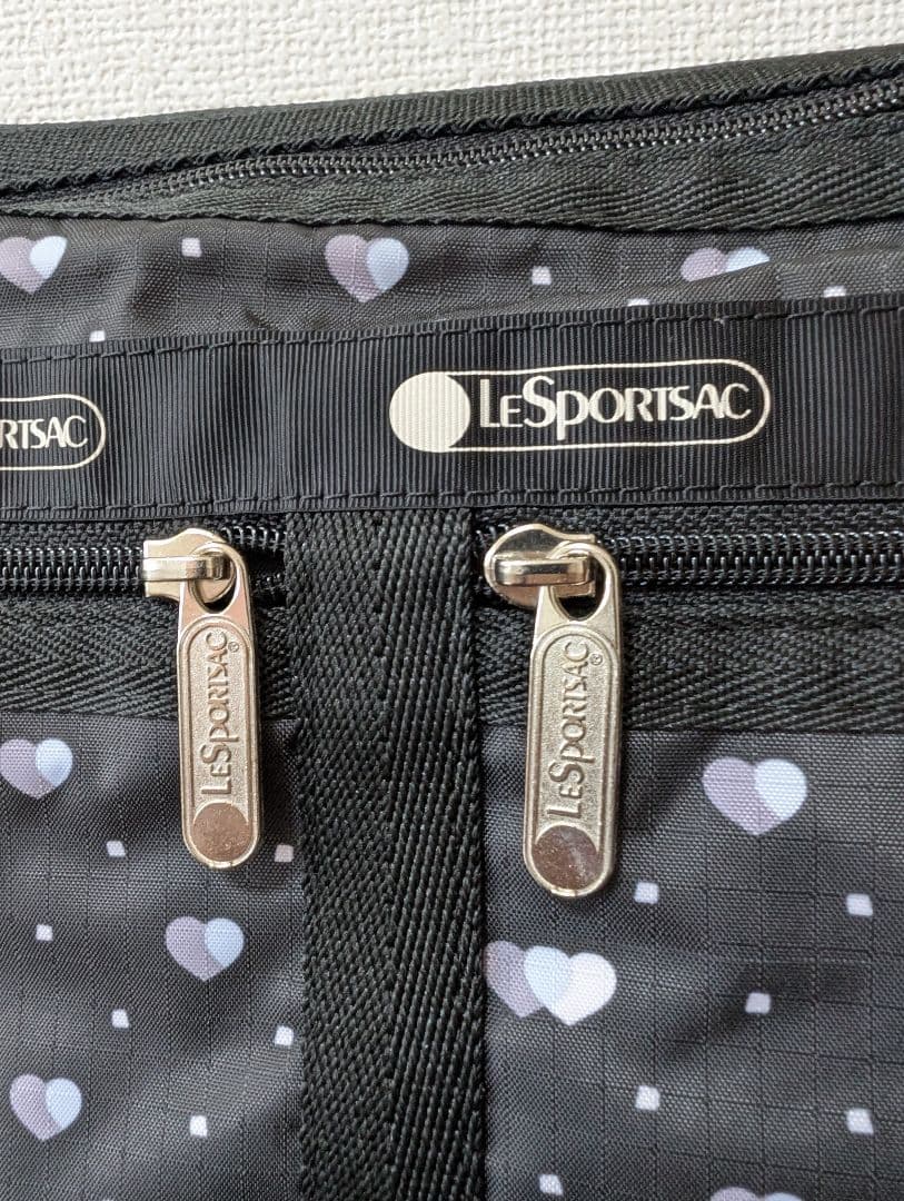 【未使用】LeSportsac ショルダーバッグ ハート　ポーチ　黒