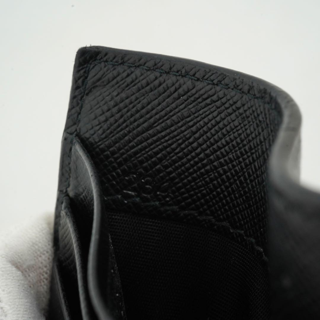 ✨未使用に近い・箱保証書付き✨　PRADA マネークリップ　サフィアーノ　ロゴ