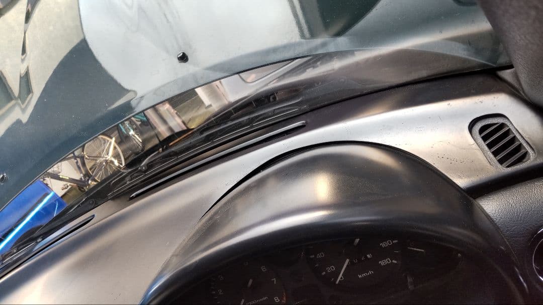 ユーノス ロードスター NA ダッシュボードカバー FRP 黒