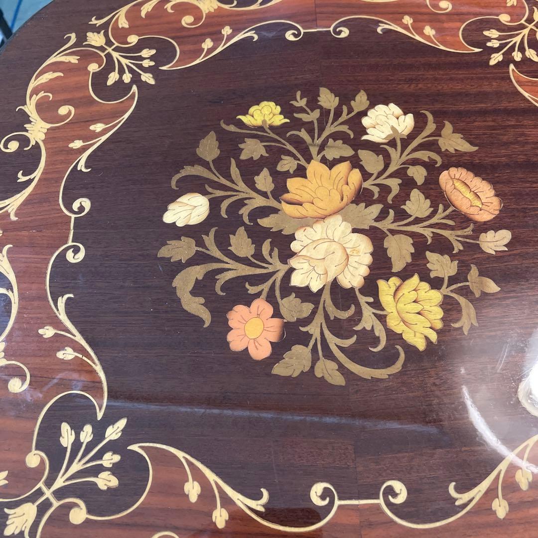 イタリア製アンティーク・象嵌細工のテーブル