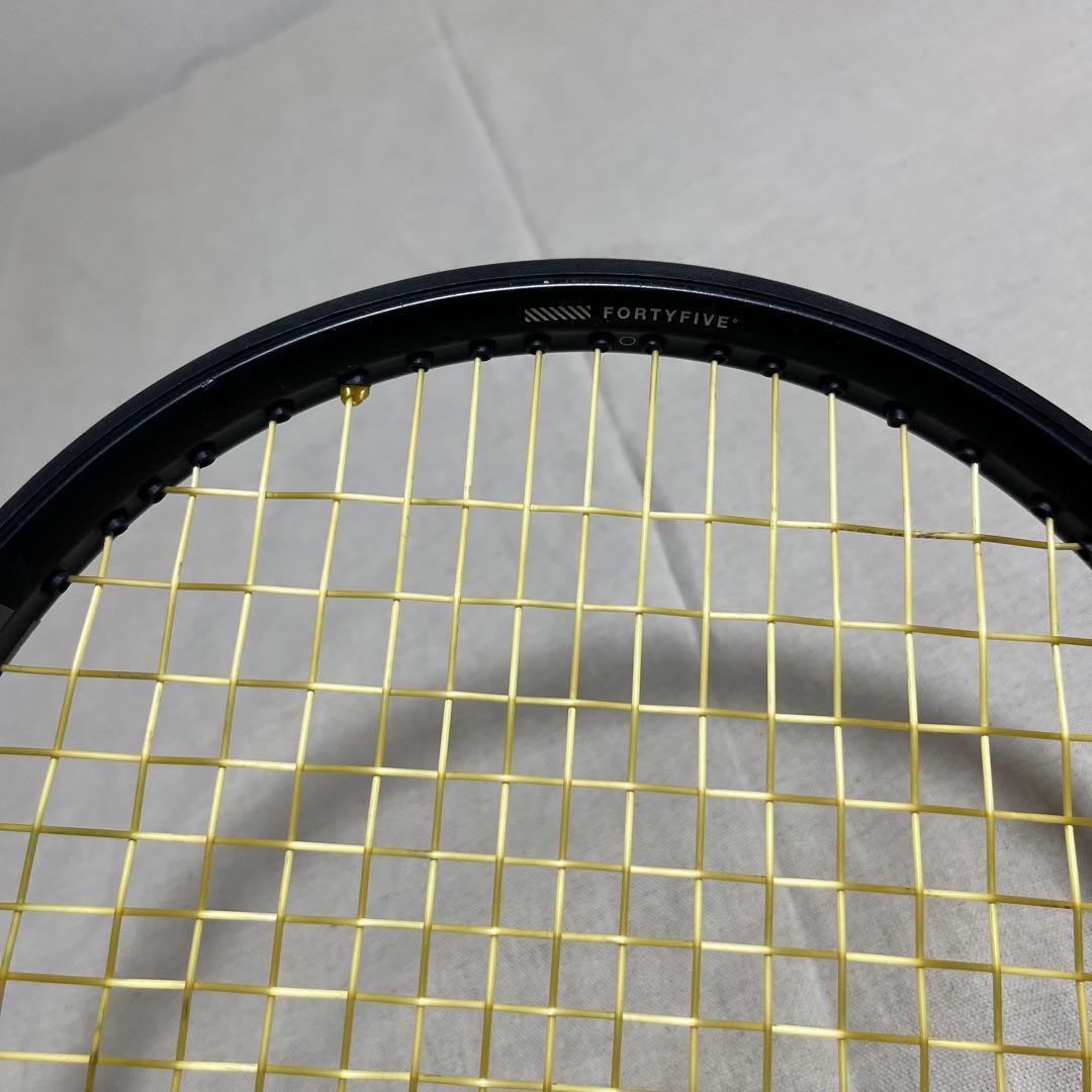 ② Wilson Ultra 100L V4 G2テニスラケット 専用ケース付き