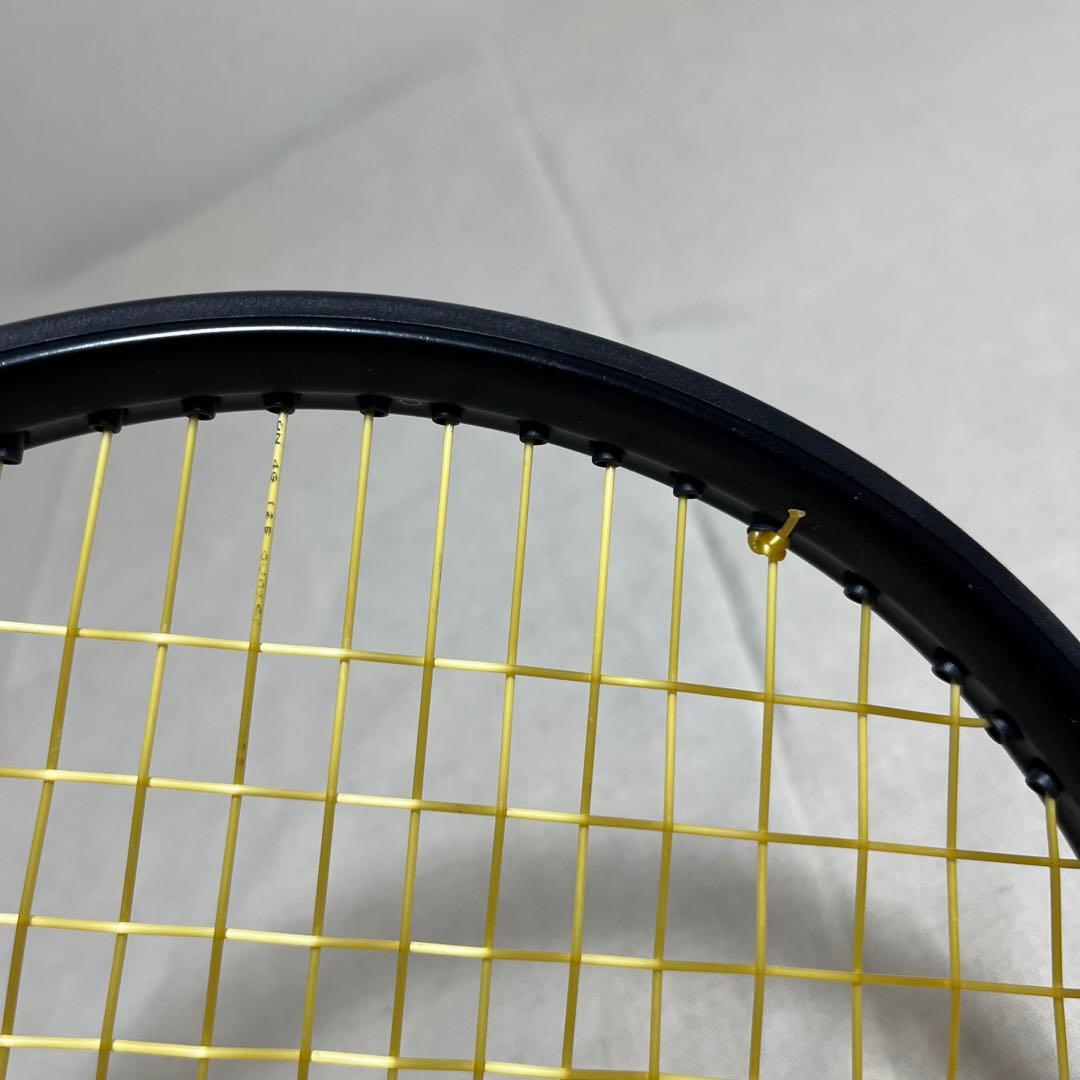 ② Wilson Ultra 100L V4 G2テニスラケット 専用ケース付き