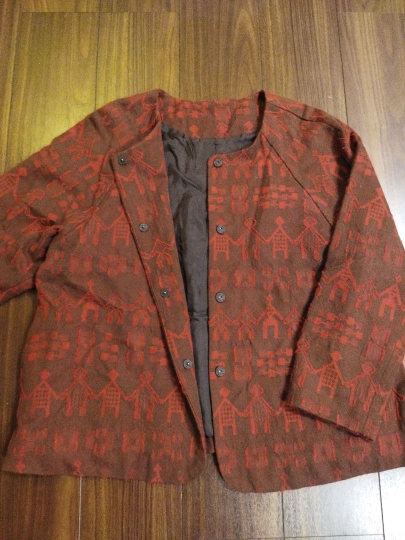 美品♪根々 ジャガード織り つながる ショートコート ジャケット