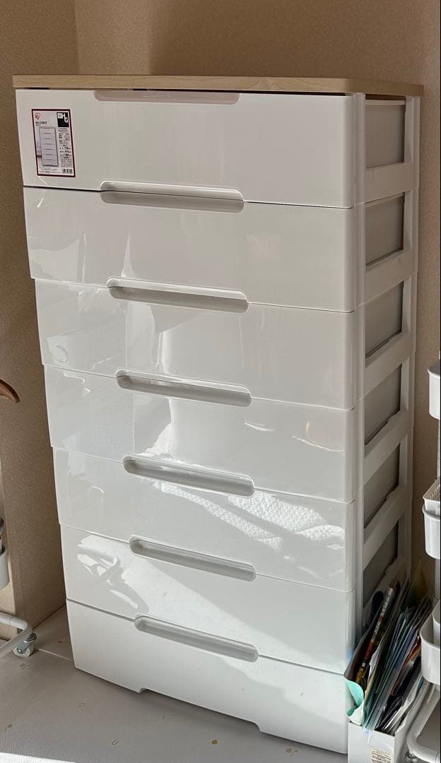 シンプルデザイン チェスト 収納力抜群　7段