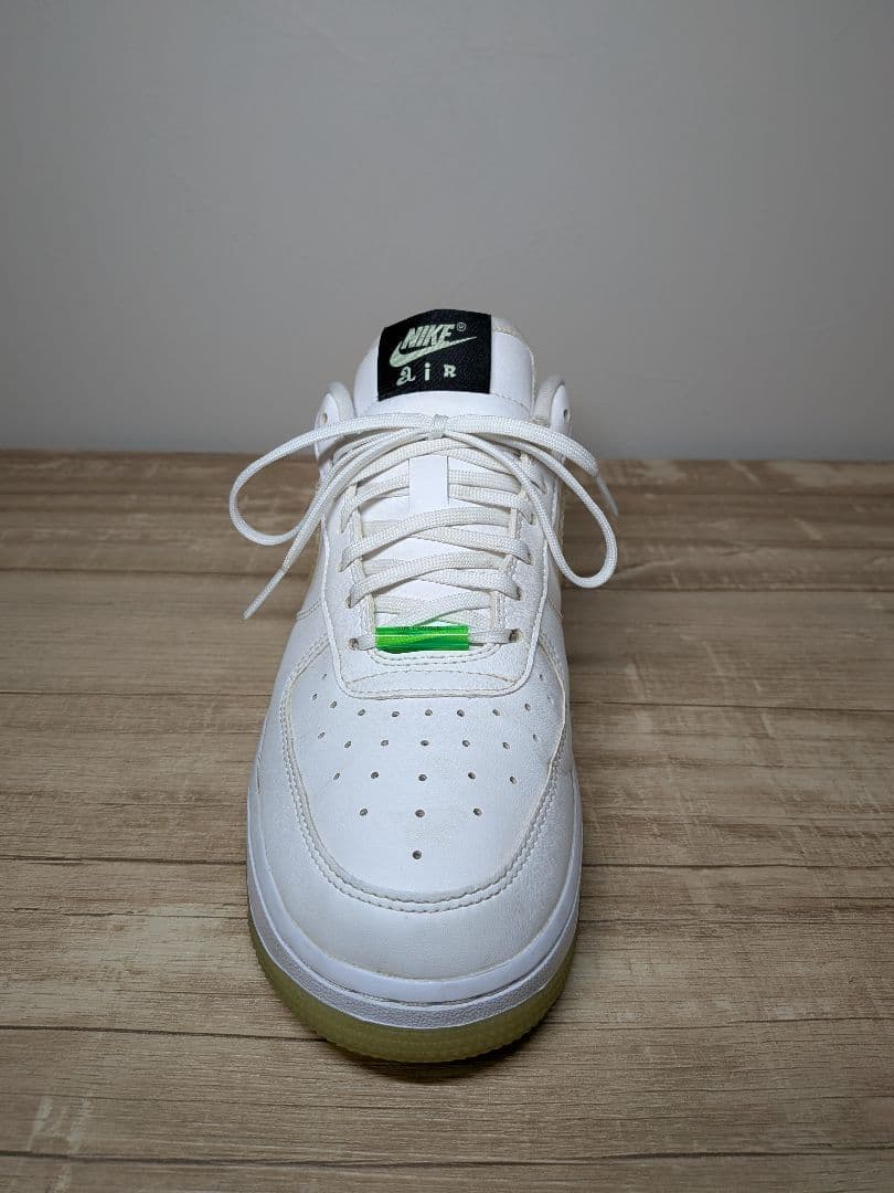 Nike Air Force 1 ホワイト ゴールド 蓄光