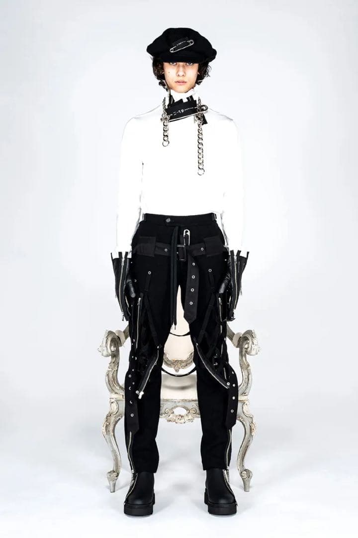 新品　Soloist music staff strapped pant