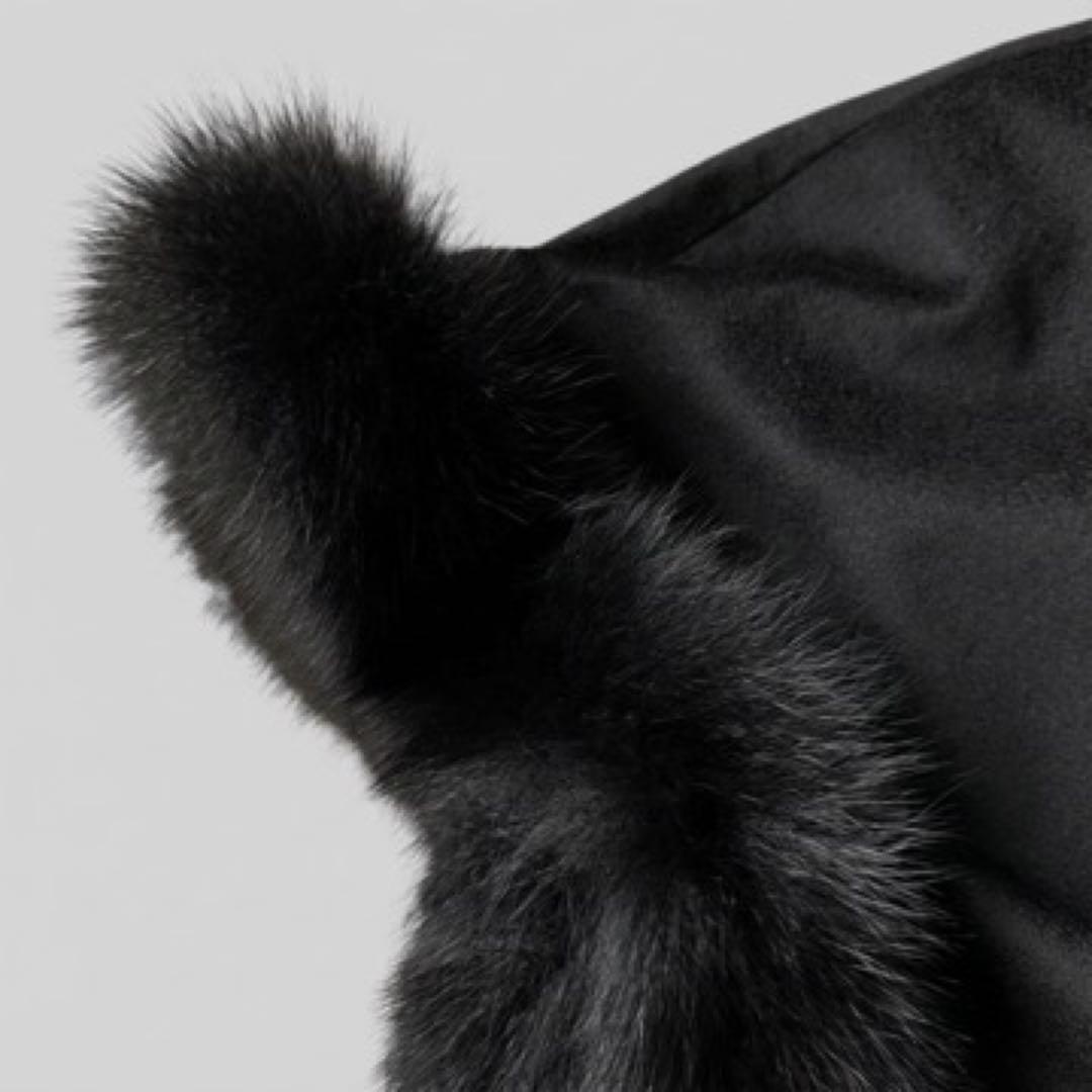 美品です。バルマンポンチョケープ　カシミヤ×フォックスファー　ブラック