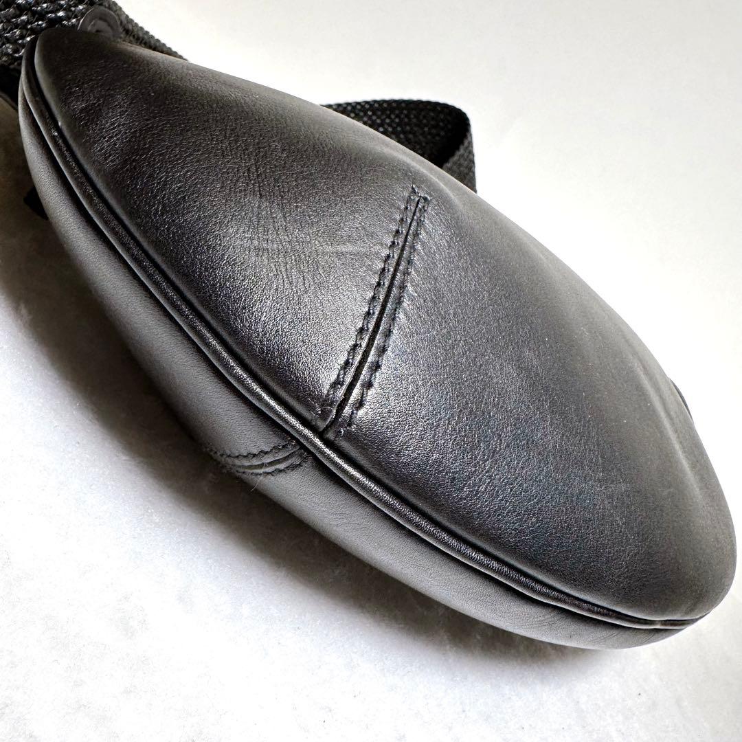 GUCCI ヴィンテージ レザー 編み込みハンドル ブラック ショルダーバッグ