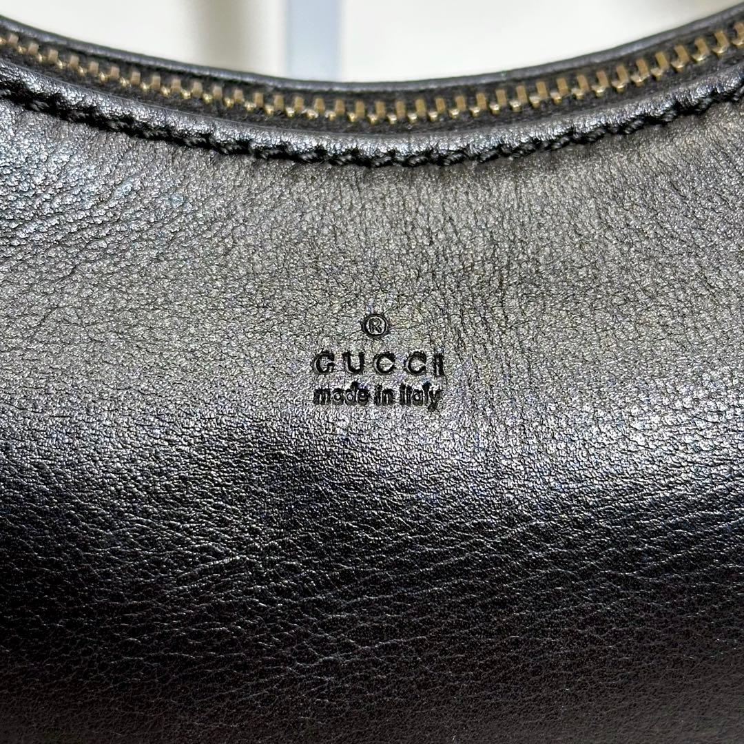 GUCCI ヴィンテージ レザー 編み込みハンドル ブラック ショルダーバッグ