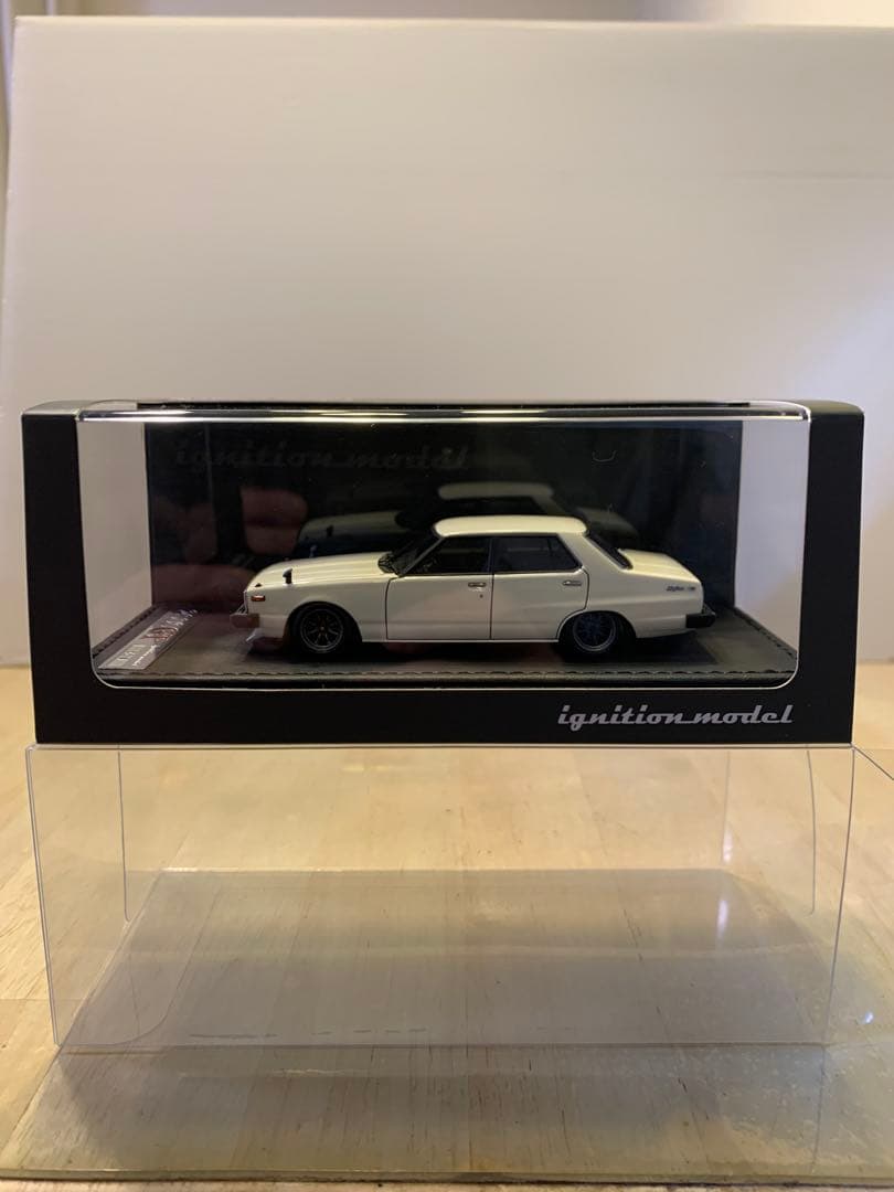 イグニッションモデル　1/43 スカイライン　GT-EL C210 ホワイト