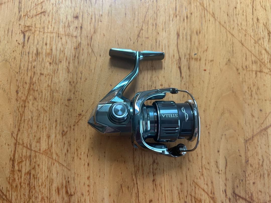 未使用品　22 STELLA スピニングリール ステラ　C2000SHG