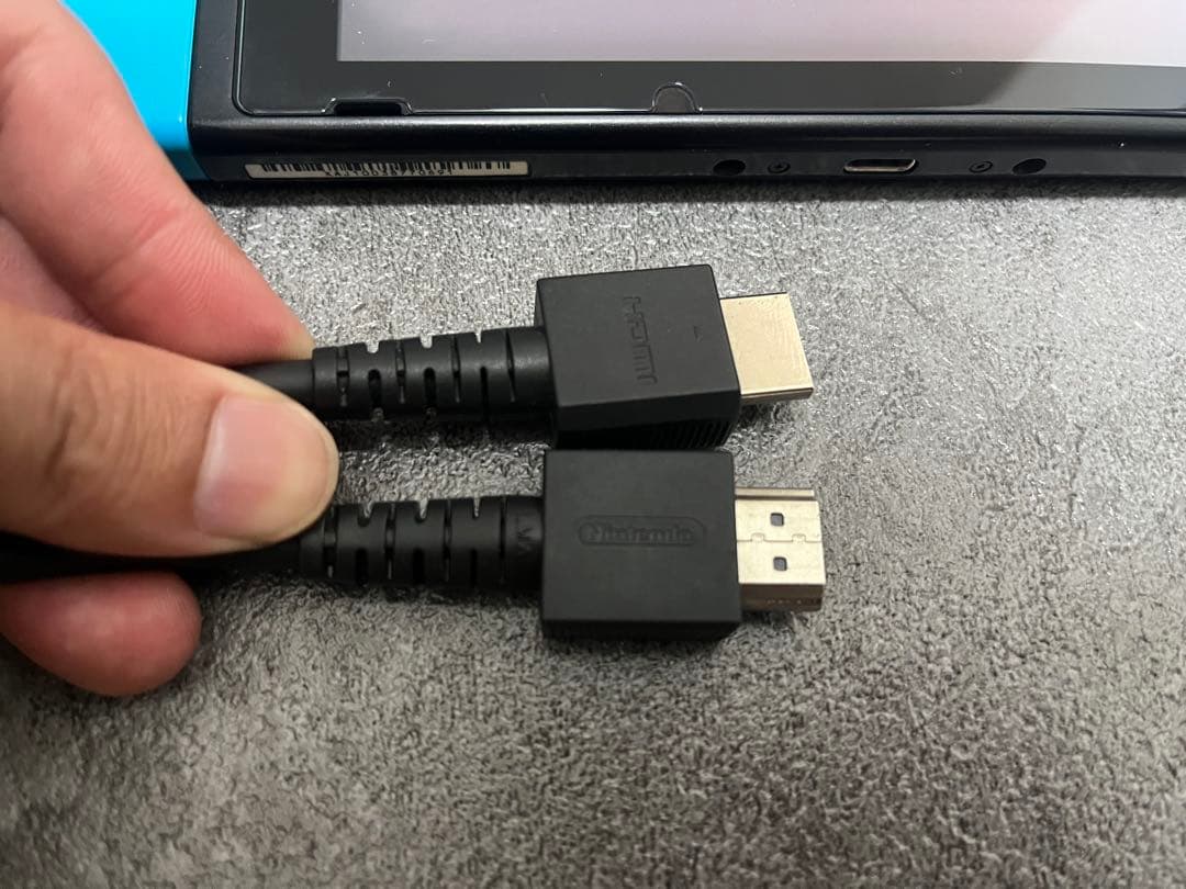 Nintendo Switch 本体　ピカブイ