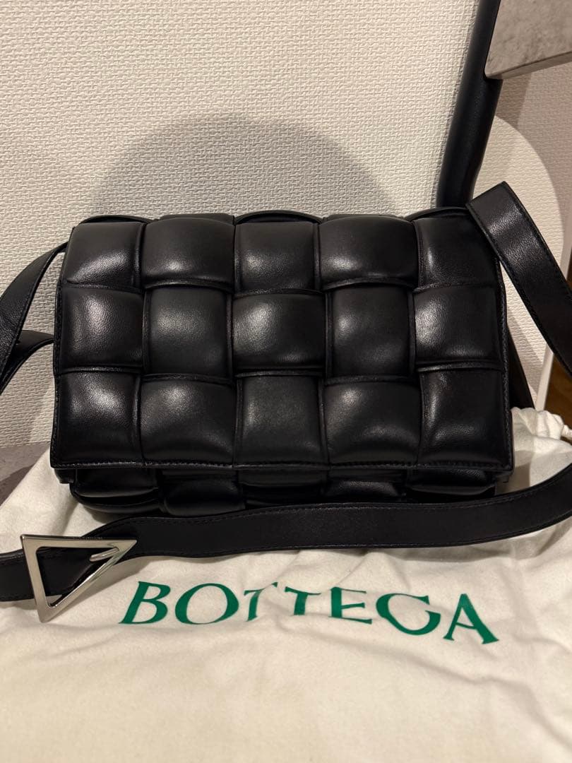 Bottega Veneta パデット カセット　ショルダーバッグ