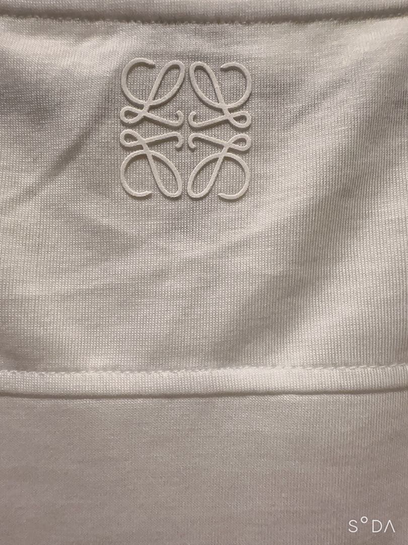 美品　ロエベ　アナグラムTシャツ　XSサイズ