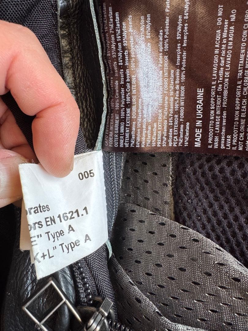 Dainese ブラック革ツナギ