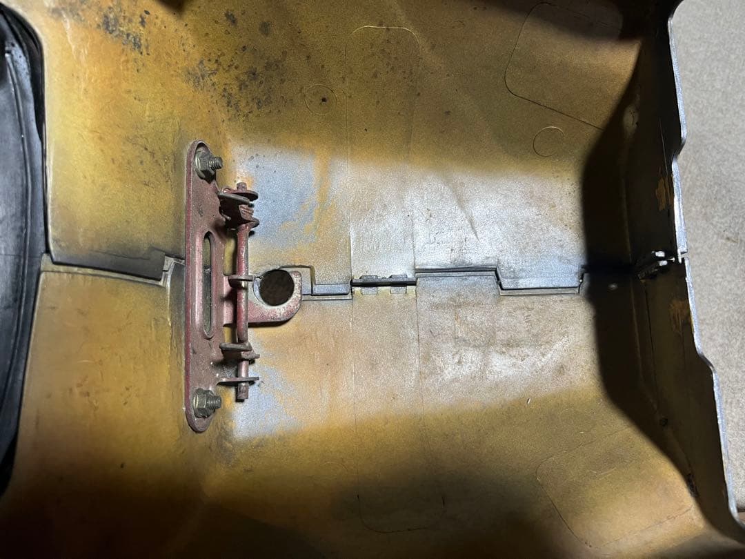 NSR50 純正シートカウル