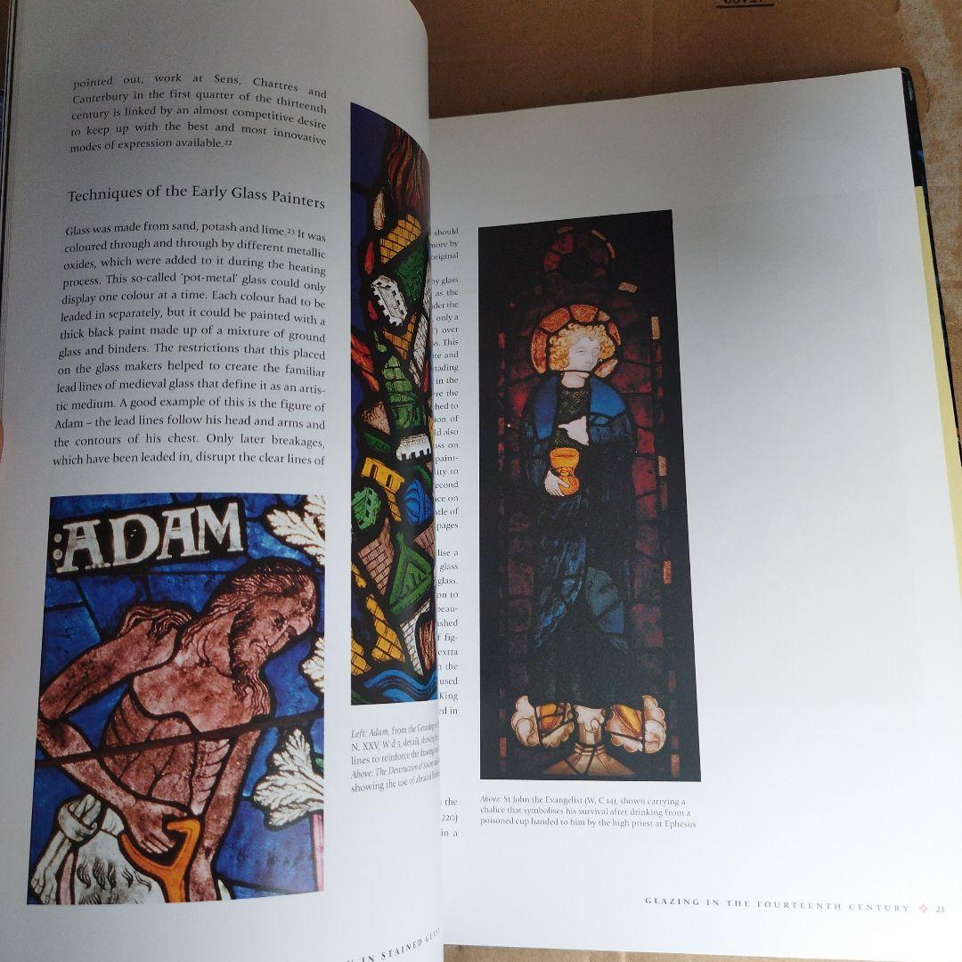 カンタベリーカテドラルのステンドグラス　224P HC