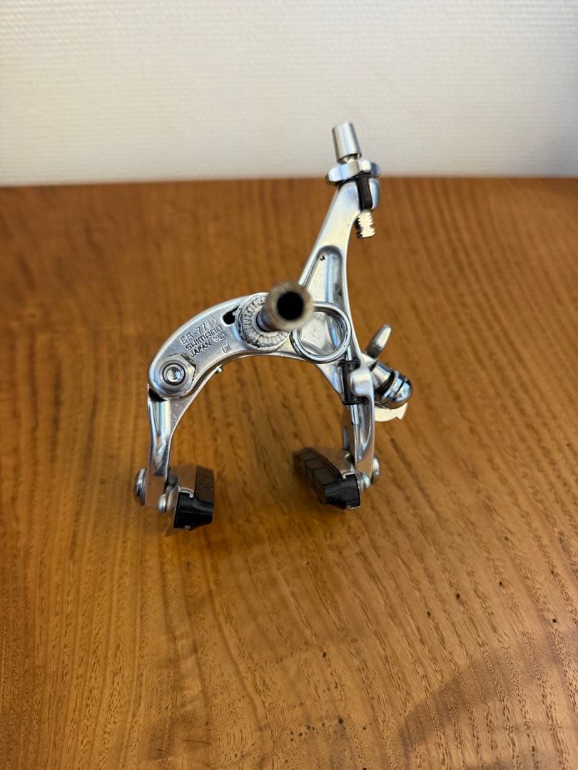 DURA-ACE BR-7700キャリパーブレーキ シルバー