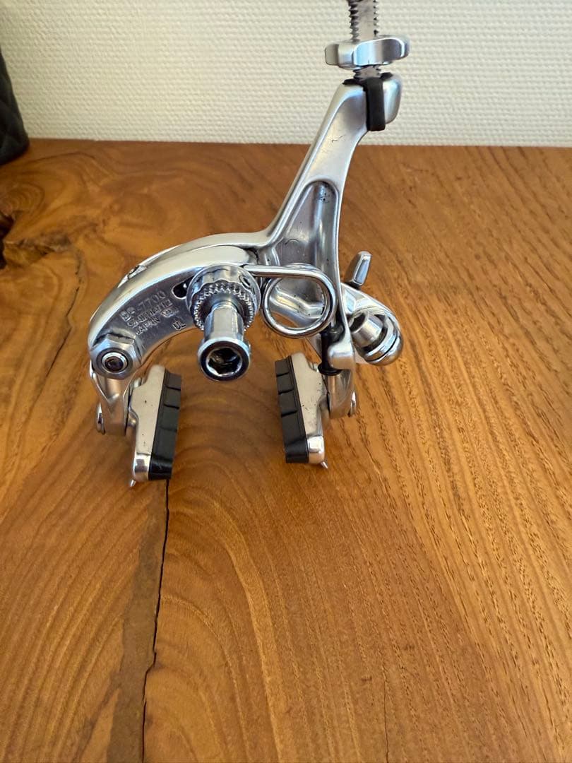 DURA-ACE BR-7700キャリパーブレーキ シルバー