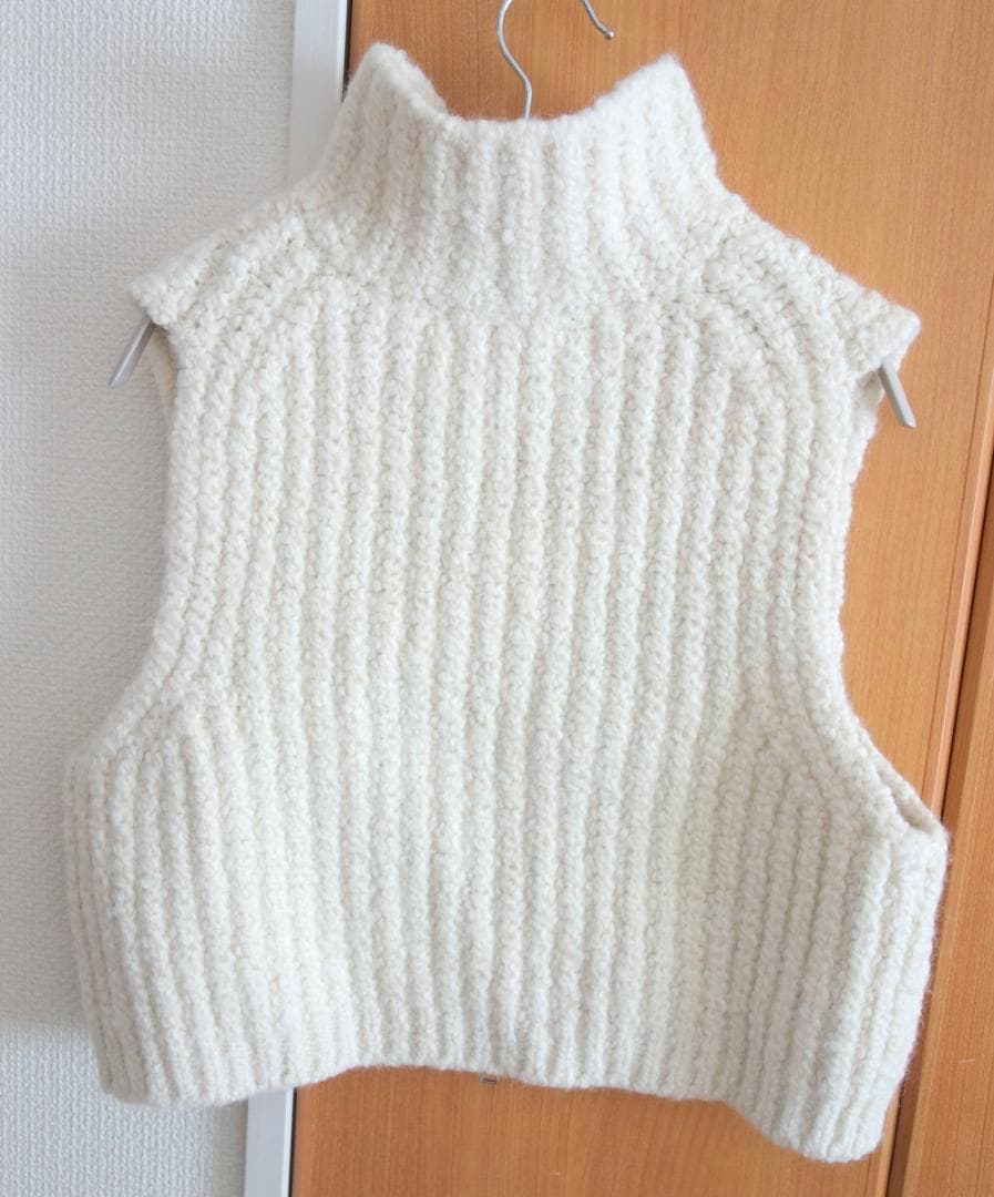 ▼未使用 Curensology ブークレジップニットベスト エクリュ