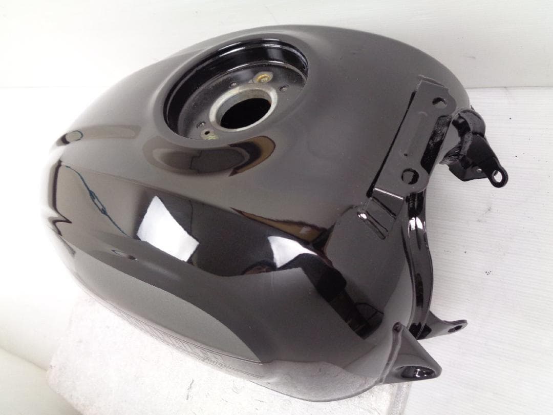 スクランブラー SIXTY2 純正 タンク ブラック 美品