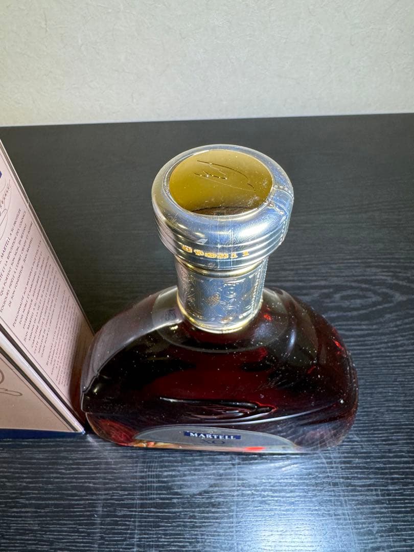 【超美品】MARTELL XO ブランデー 化粧箱付き　700ml？1L？