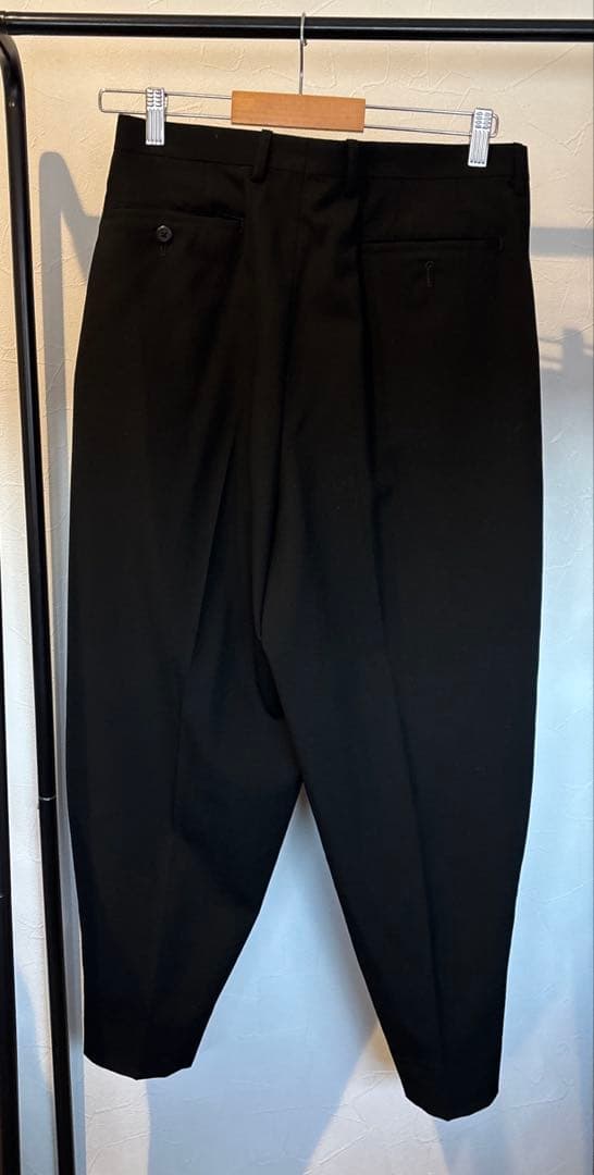 ワイドテーパードパンツ