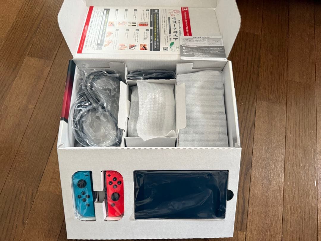 Nintendo Switch 本体　Proコントローラー　SDカード他周辺機器