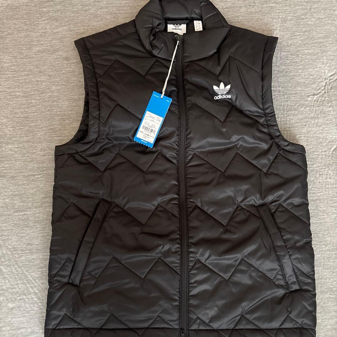 新品 アディダスオリジナルス ダウンベスト Lサイズ