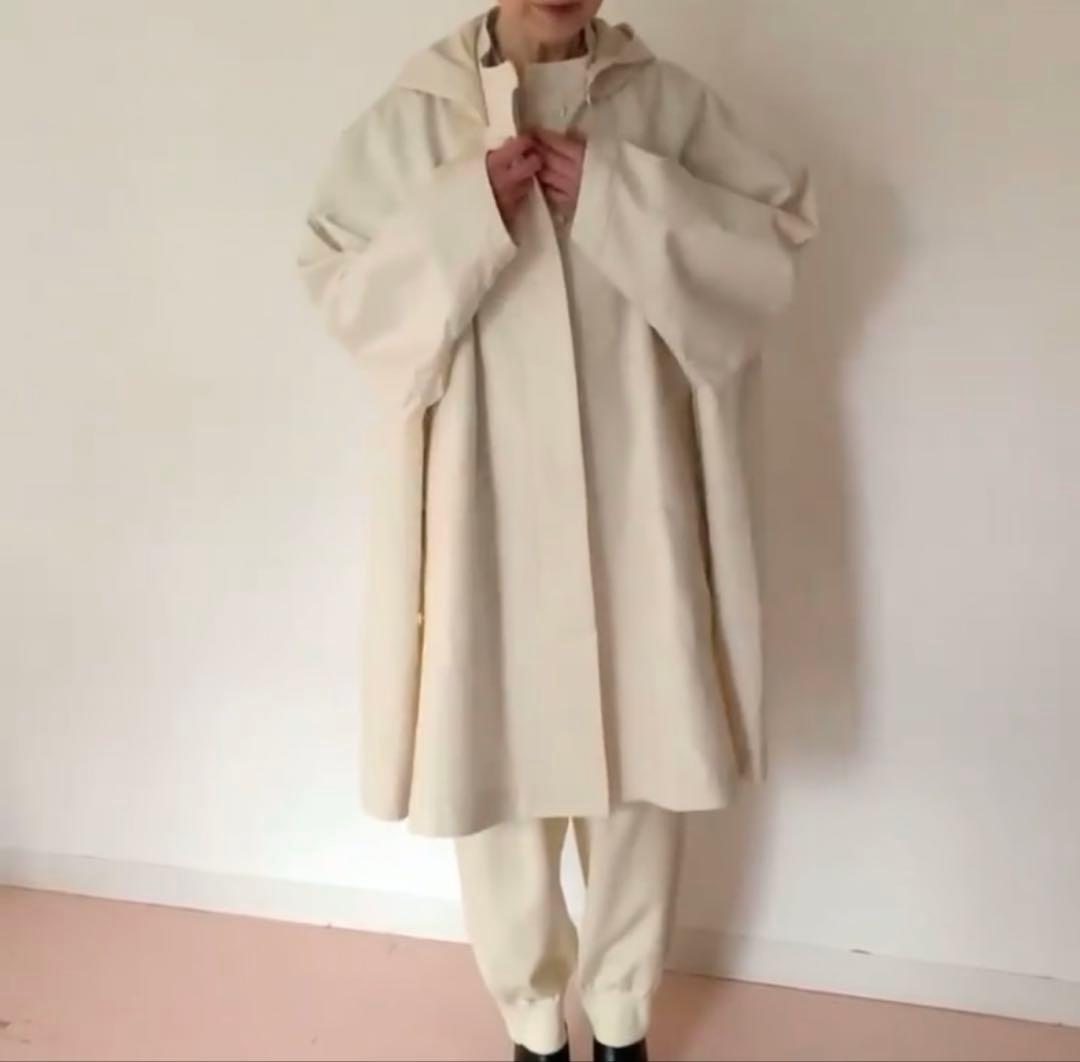 美品　TENNE HANDCRAFTED MODERN ケープコート　アイボリー